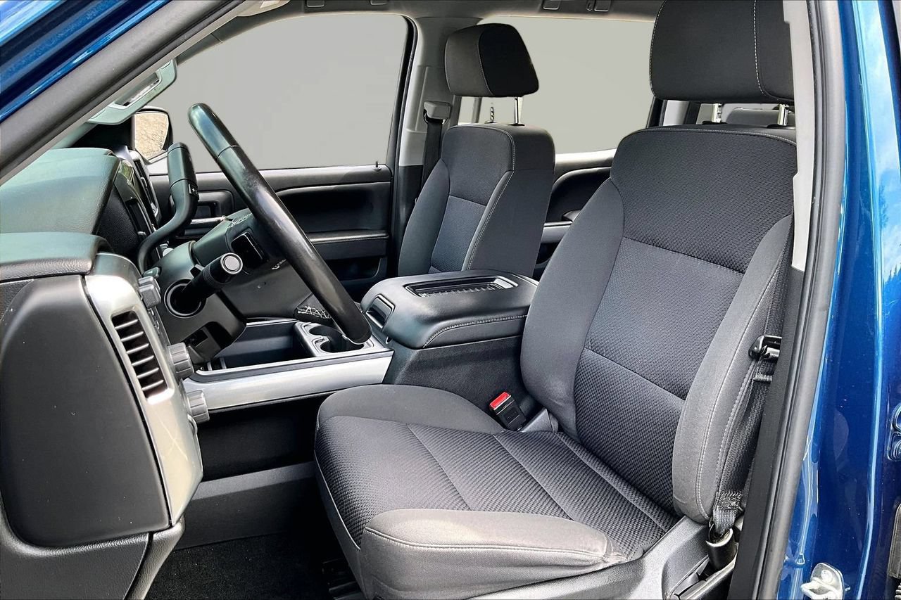 Used 2018 Chevrolet Silverado 1500 LT w/ All Star Edition AWD/4WD image 19