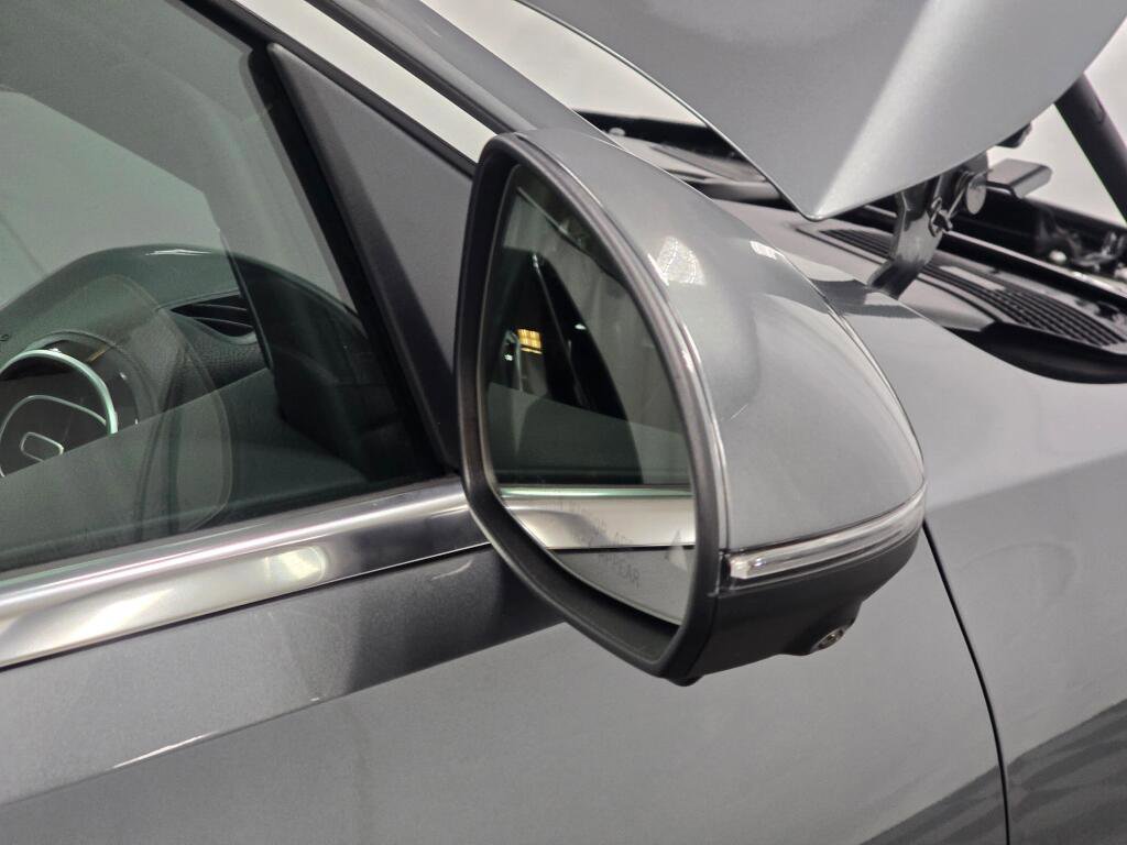 Used 2024 Mercedes-Benz C 300 4MATIC Sedan w/ Exclusive Trim Package image 28