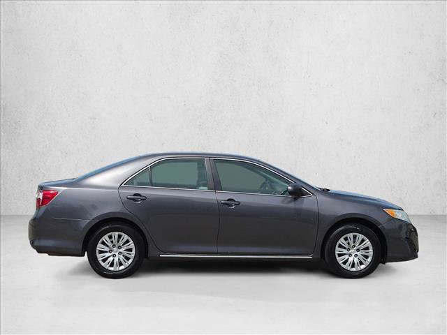 Used 2014 Toyota Camry LE FWD image 4