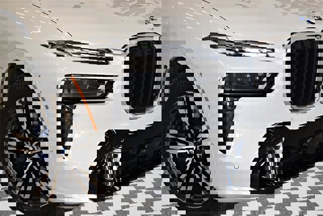 Used 2024 BMW X7 M60i w/ Executive Package image 15