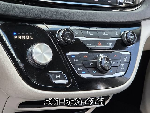 Used 2024 Chrysler Pacifica Touring-L image 24