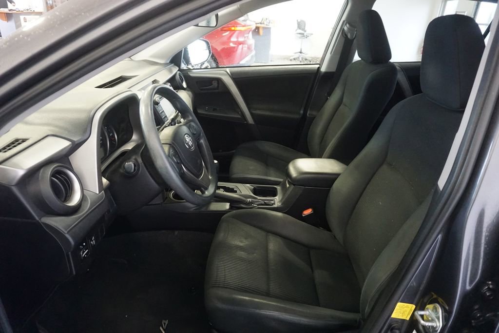 Used 2016 Toyota RAV4 LE image 11