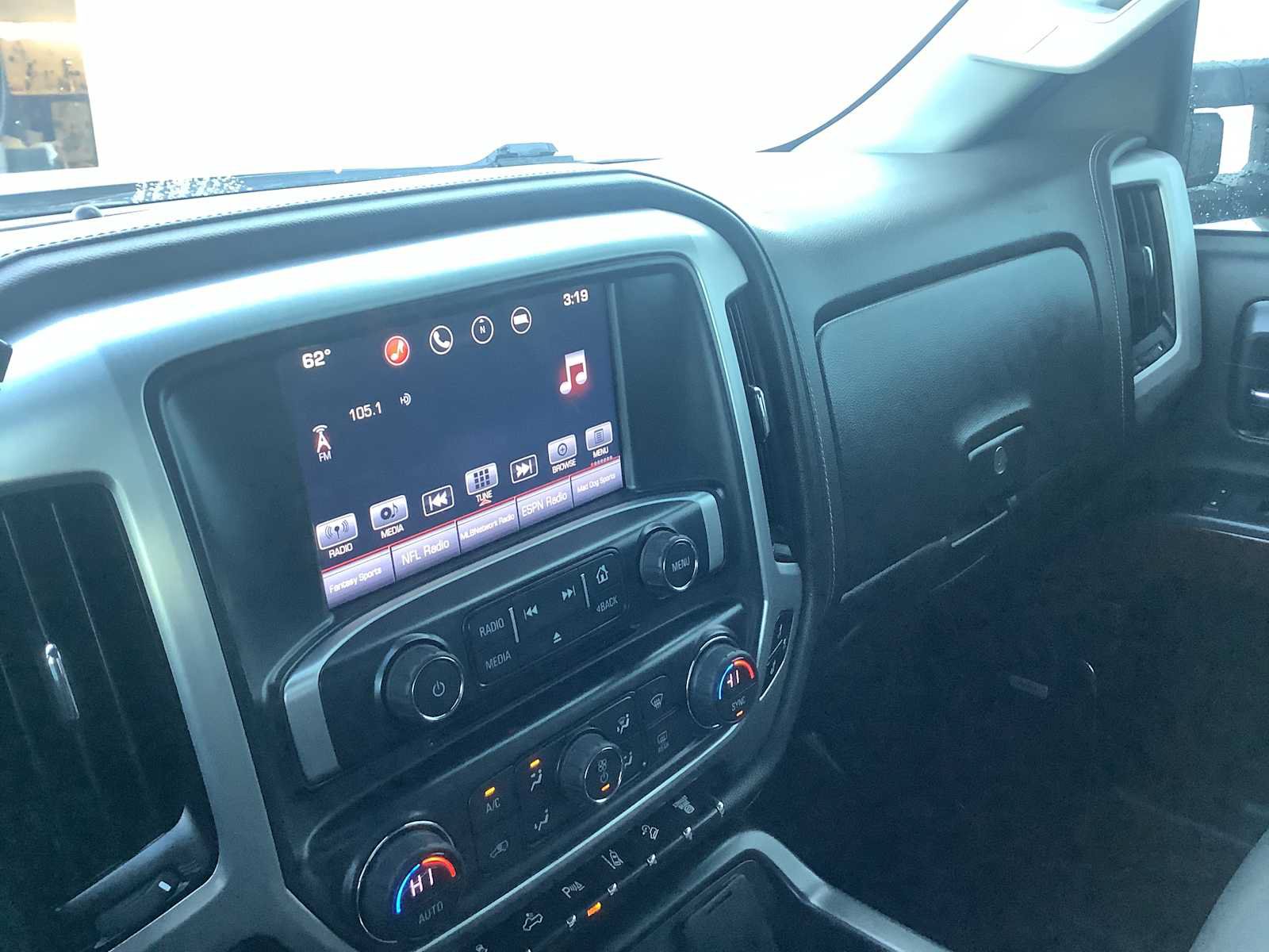 Used 2016 GMC Sierra 2500 SLT w/ Duramax Plus Package AWD/4WD image 17