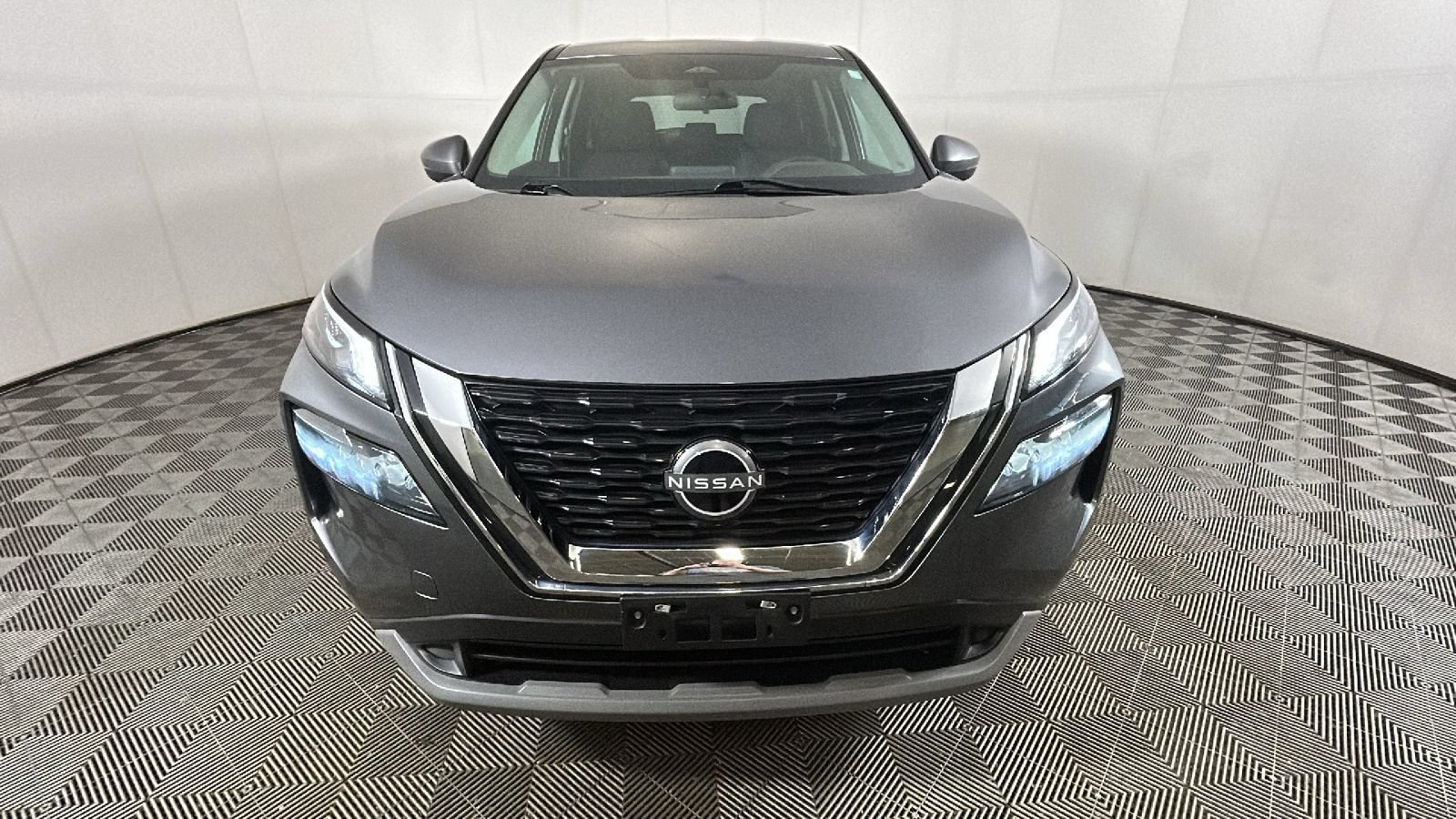 Used 2023 Nissan Rogue FWD image 8