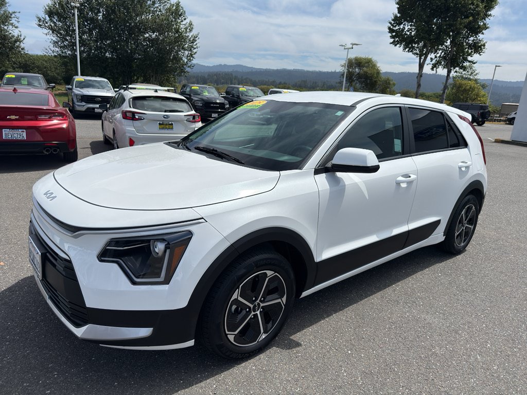 Used 2025 Kia Niro LX FWD image 20