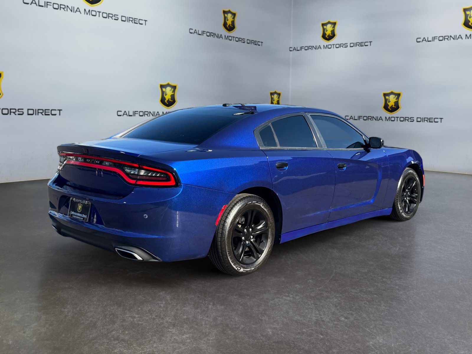 Used 2021 Dodge Charger SXT w/ Leather Interior Group RWD image 5