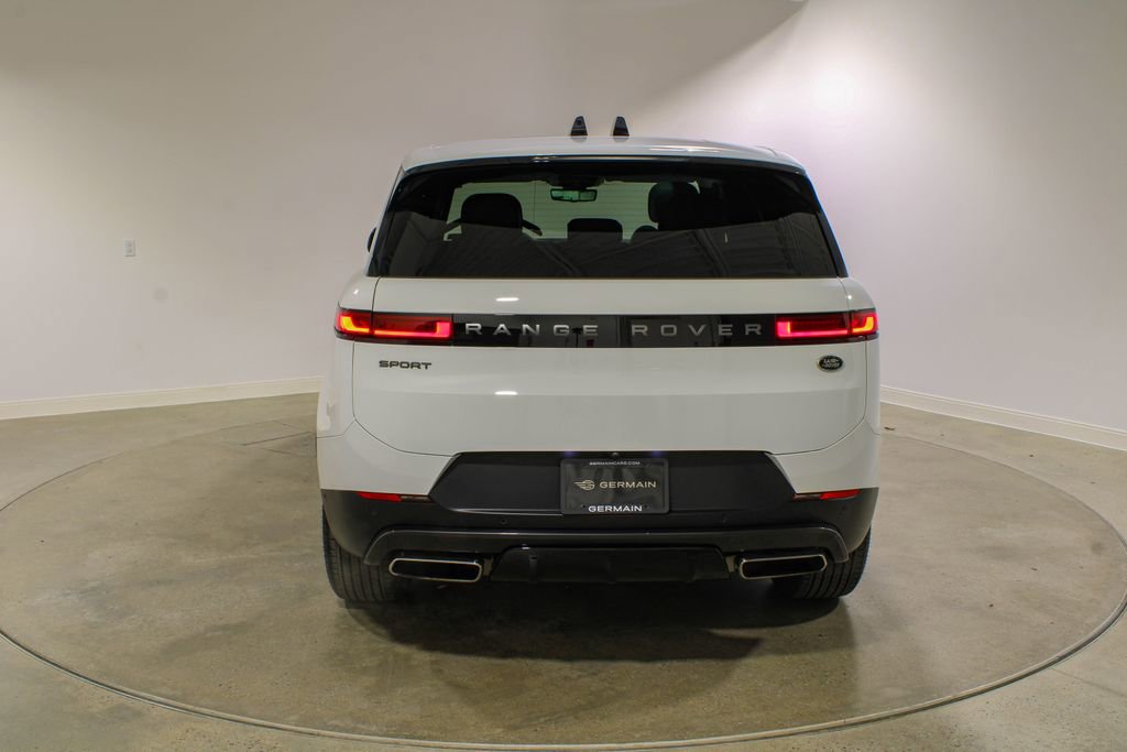 Used 2023 Land Rover Range Rover Sport SE image 4
