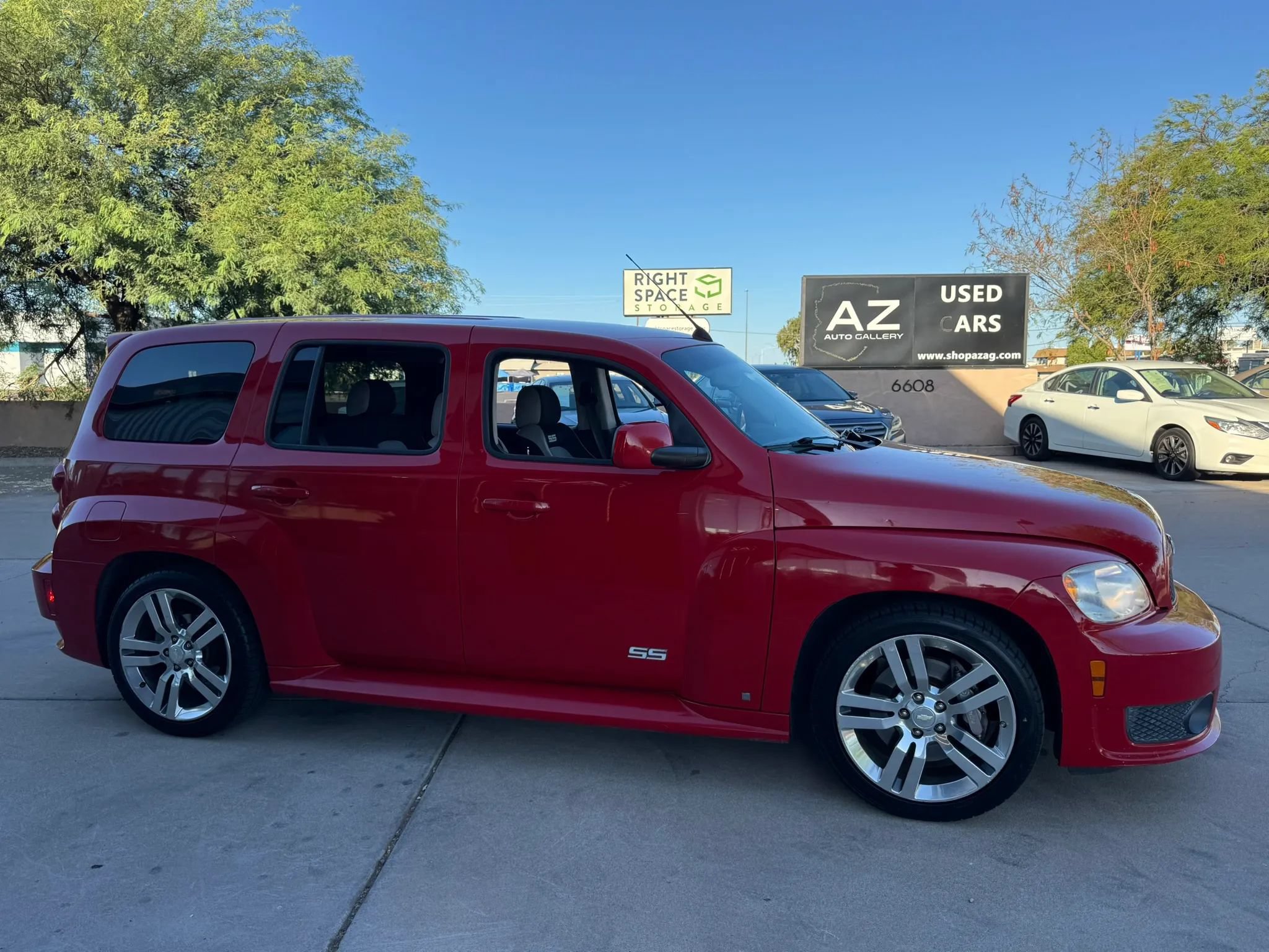 Used 2009 Chevrolet HHR SS w/ Performance Package FWD image 5