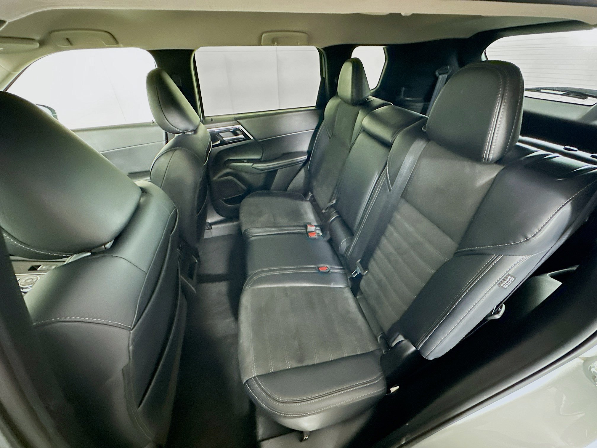 Used 2024 Mitsubishi Outlander SE AWD/4WD image 27