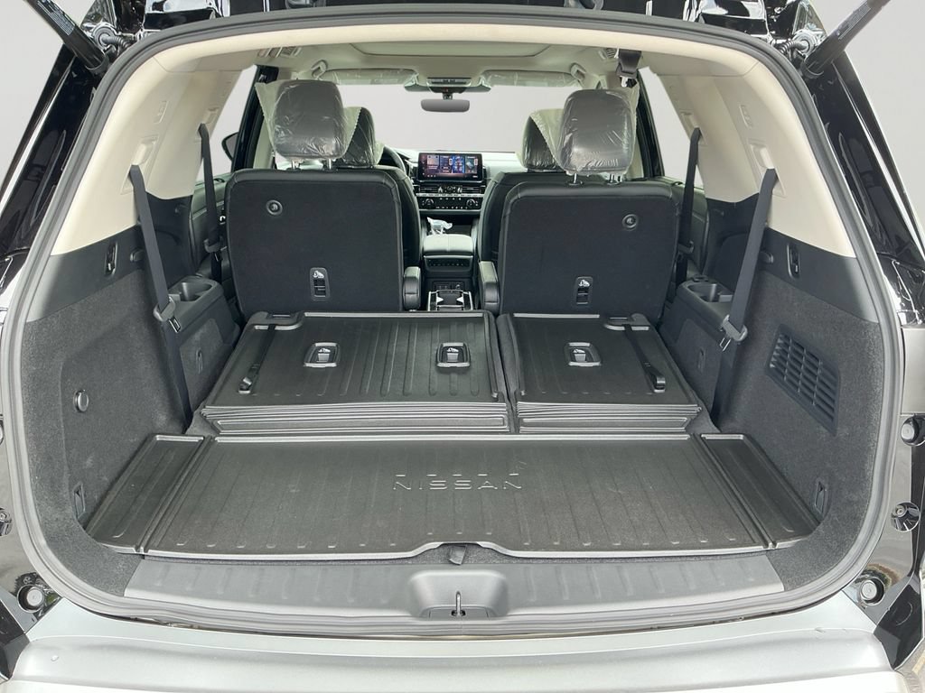 New 2026 Nissan Pathfinder Platinum AWD/4WD image 14