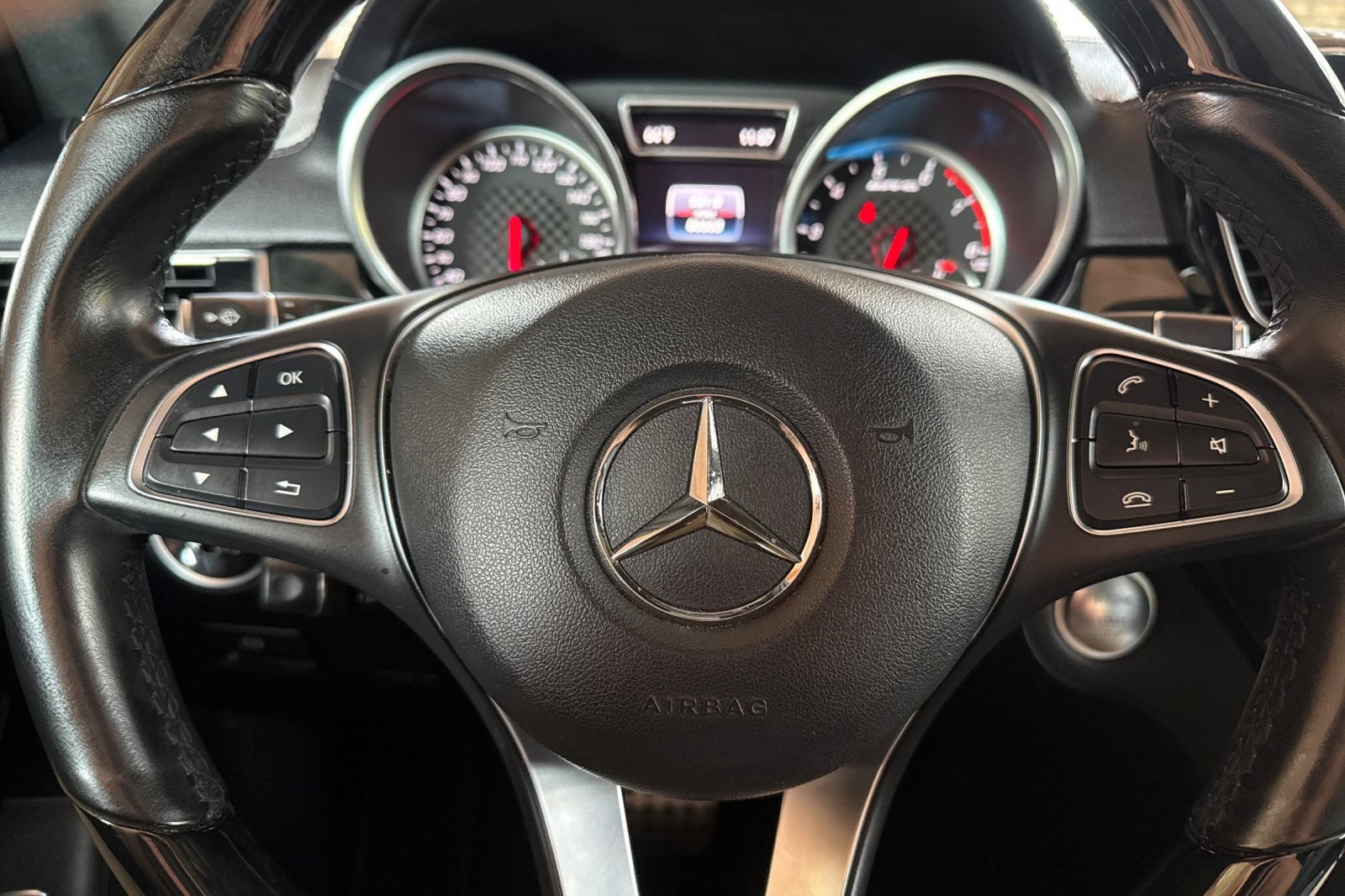 Used 2018 Mercedes-Benz GLE 43 AMG 4MATIC image 32