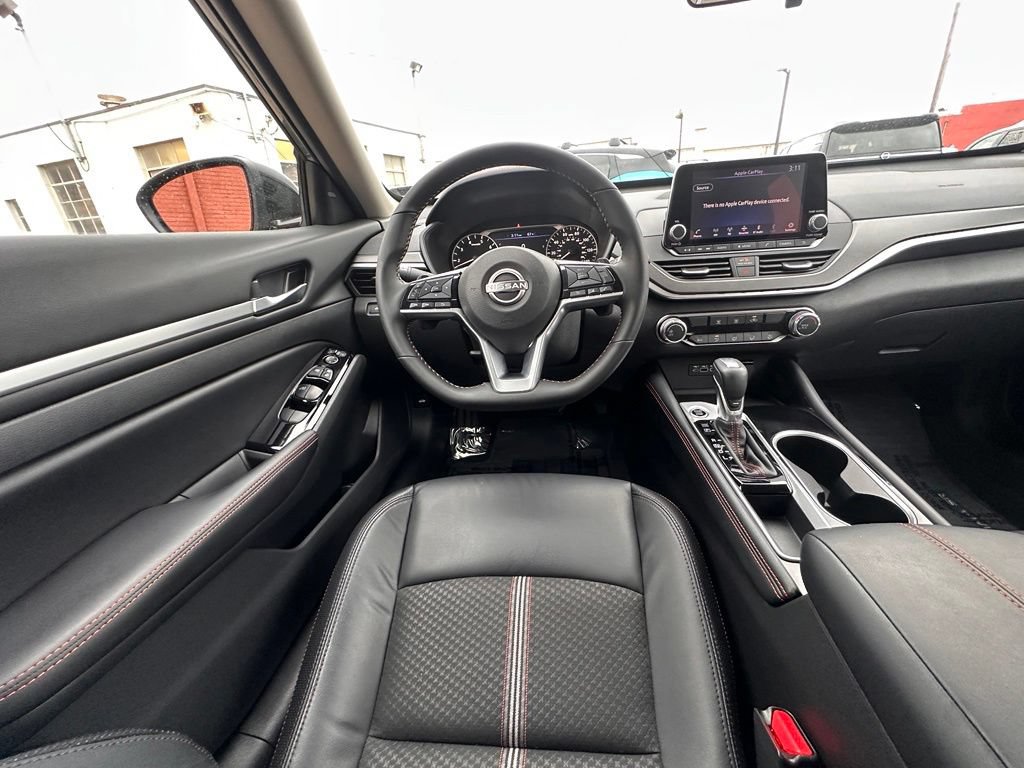 Certified 2025 Nissan Altima 2.5 SR FWD image 19