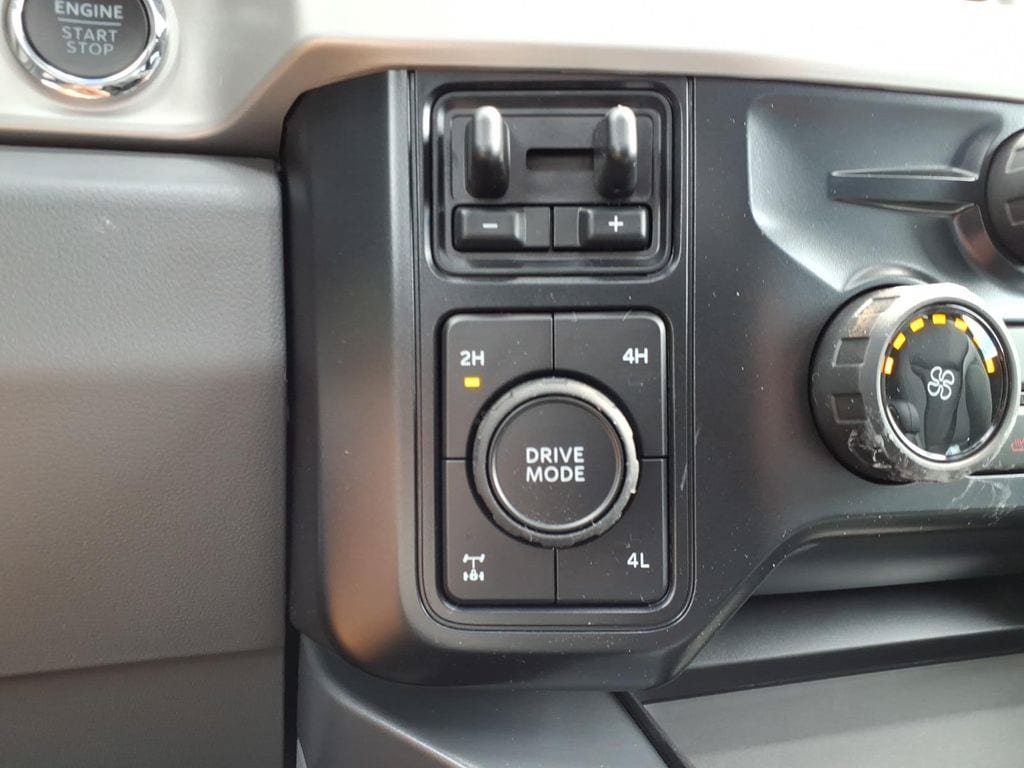 New 2026 Ford F250 XLT w/ XLT Premium Package AWD/4WD image 14