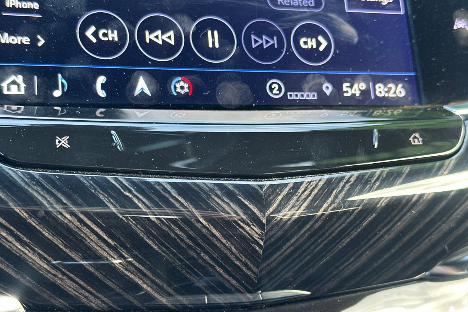 Used 2025 Cadillac XT6 Premium Luxury w/ Technology Package image 32