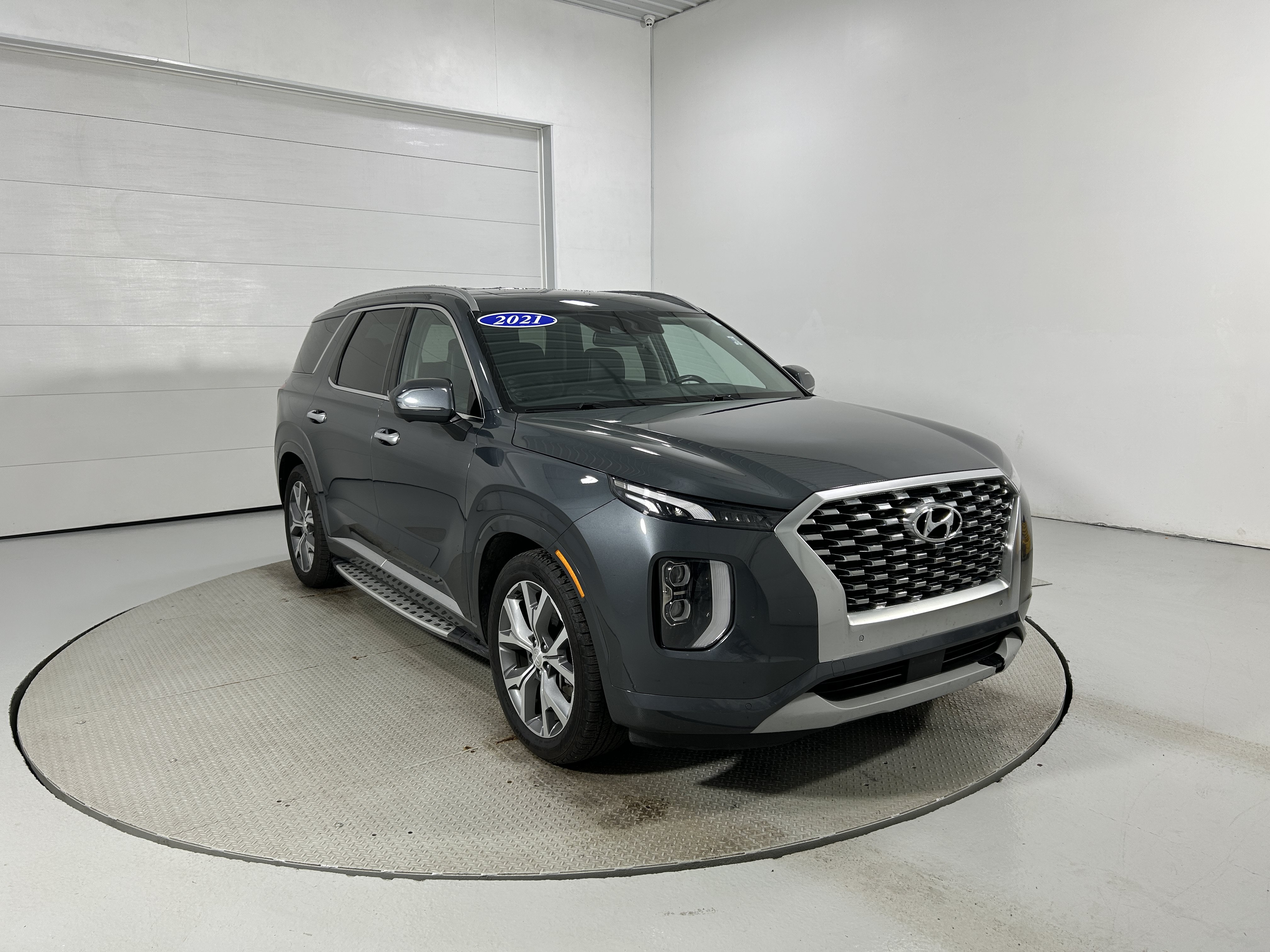 Used 2021 Hyundai Palisade Limited AWD/4WD image 2