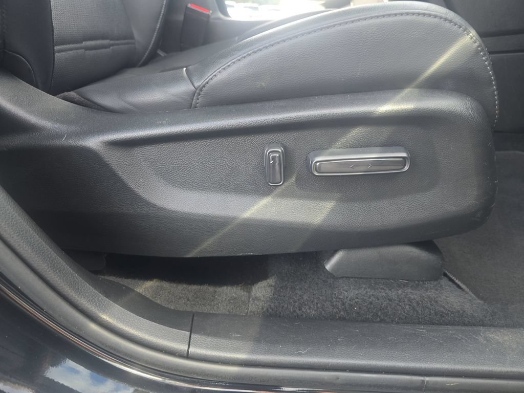 Used 2020 Honda CR-V EX-L image 37