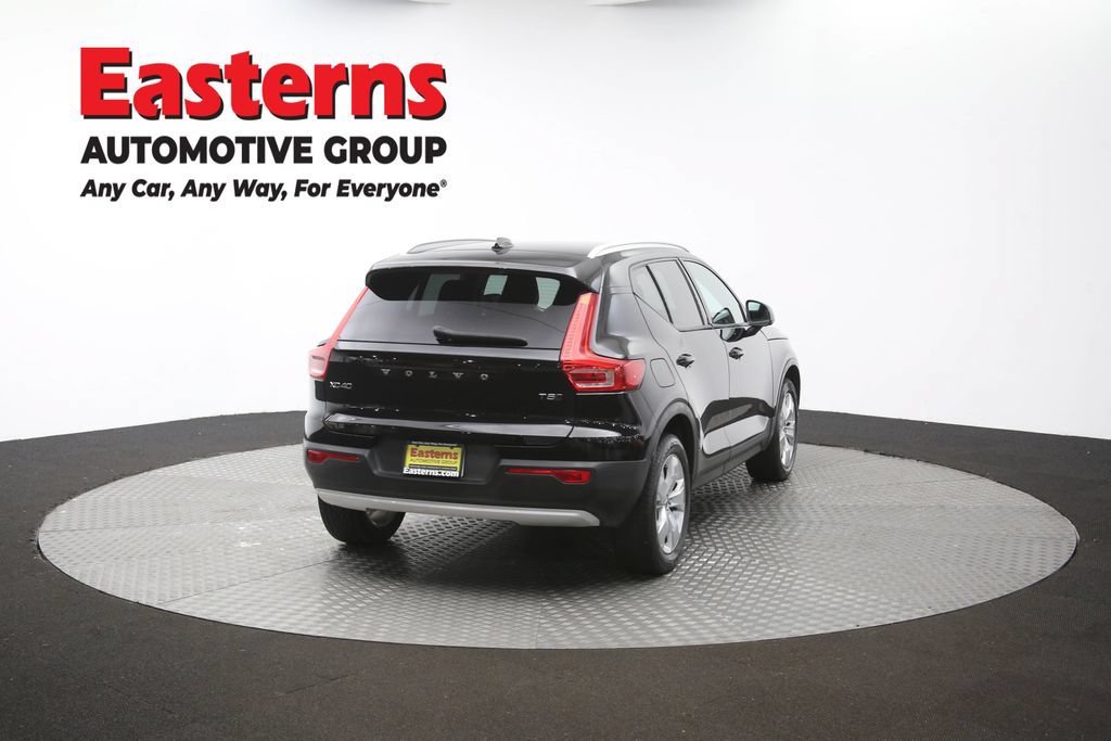 Used 2022 Volvo XC40 T5 Momentum AWD/4WD image 39