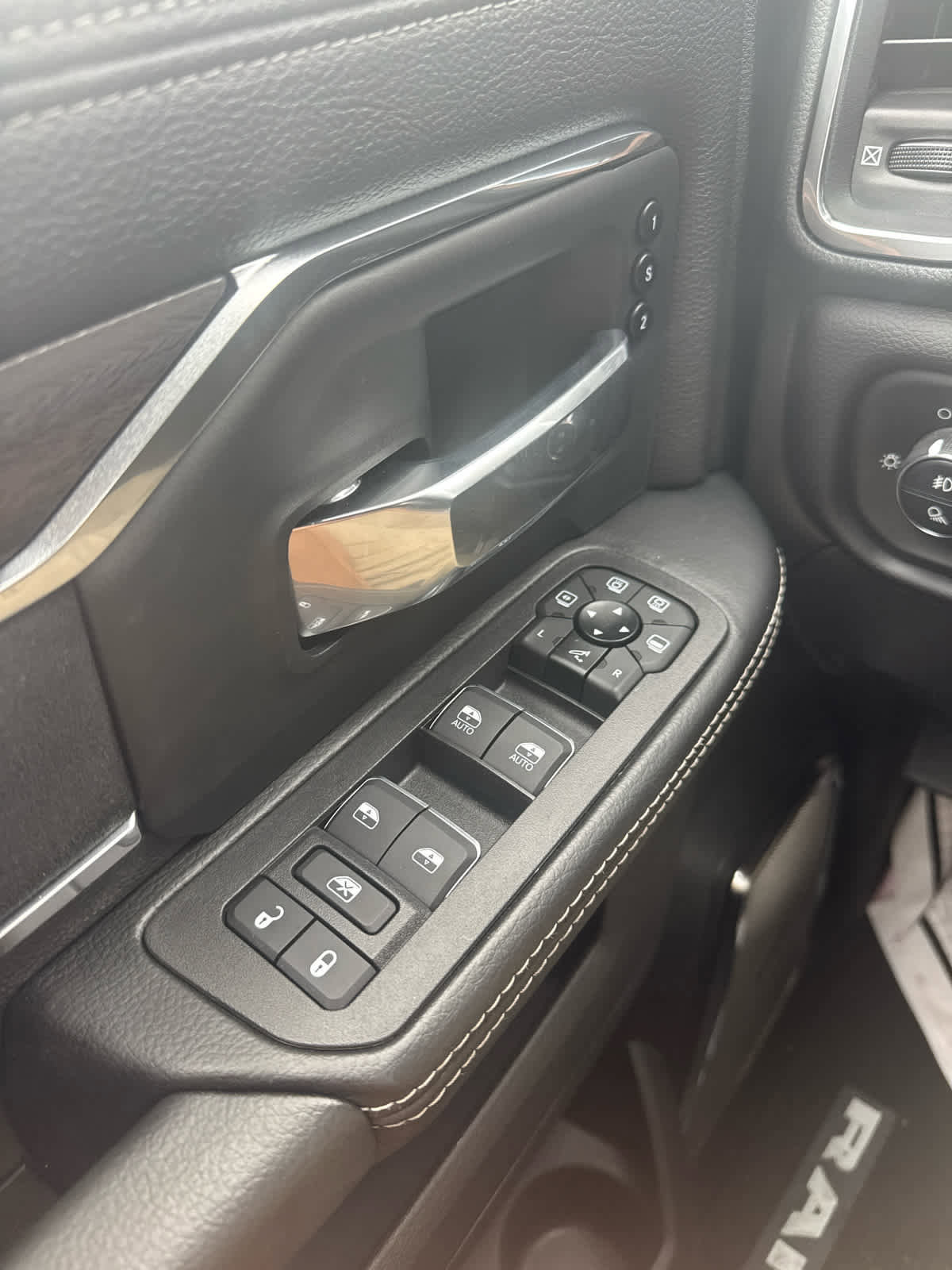 New 2025 RAM 2500 Laramie image 21