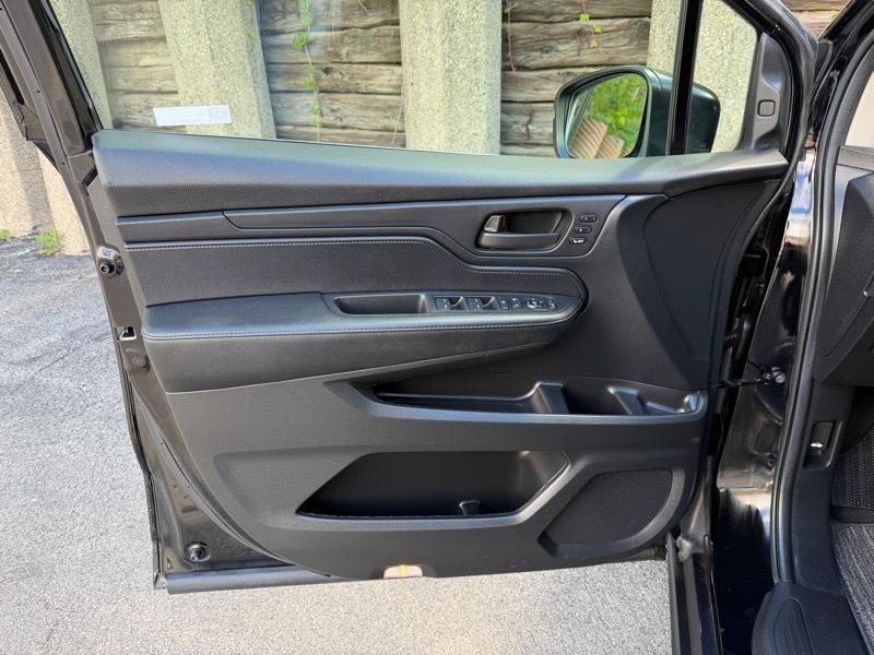 Used 2025 Honda Odyssey EX-L image 18