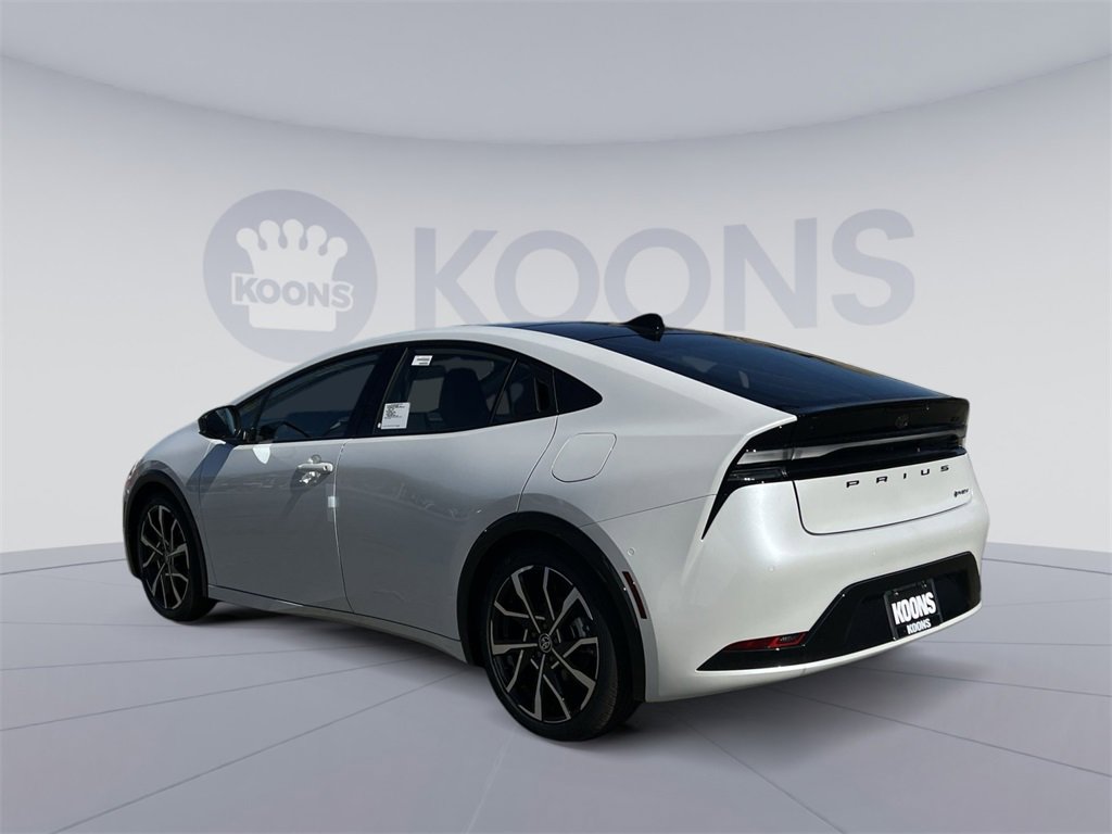 New 2026 Toyota Prius Plug-In Hybrid image 4