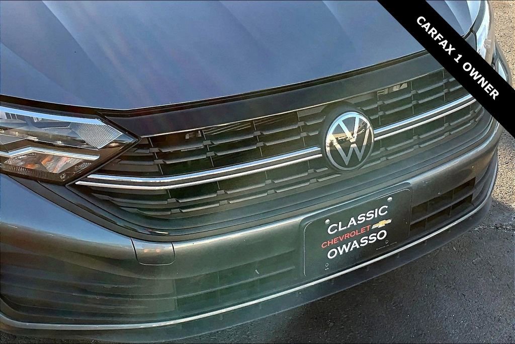Used 2024 Volkswagen Jetta SE image 30