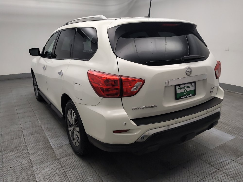 Used 2018 Nissan Pathfinder SV AWD/4WD image 5