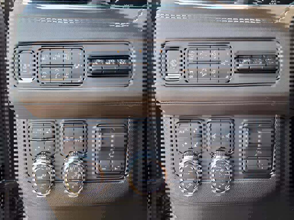 Used 2024 GMC Yukon Denali Ultimate image 19