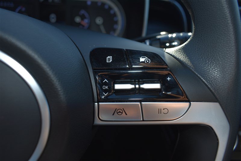Used 2022 Hyundai Santa Cruz SEL AWD/4WD image 16