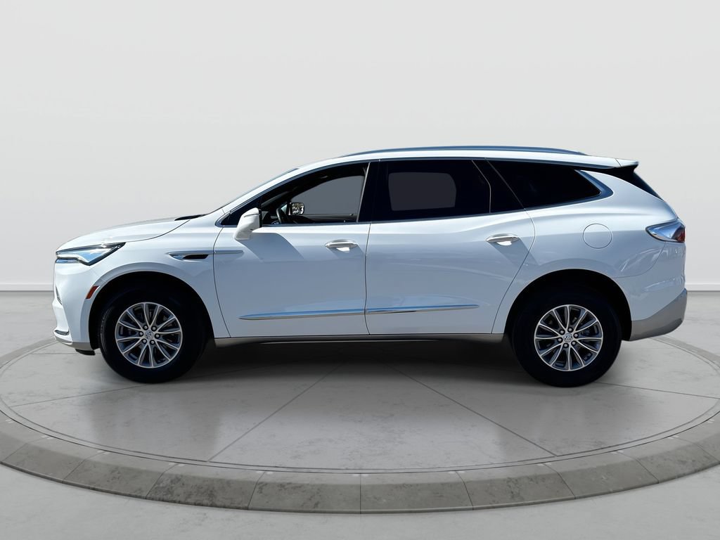 Used 2024 Buick Enclave Essence w/ Technology Package FWD image 5