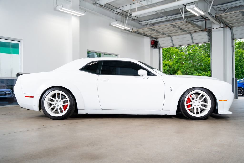 Used 2019 Dodge Challenger SRT Hellcat w/ Widebody Package RWD image 10