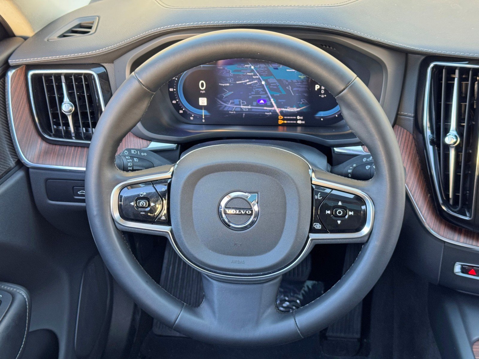 Used 2024 Volvo XC60 T8 Ultimate w/ Protection Package Premier AWD/4WD image 21