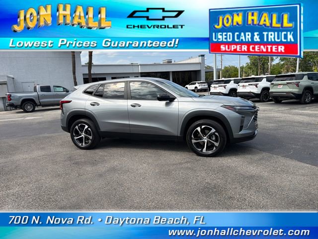 Used 2025 Chevrolet Trax RS w/ Driver Confidence Package FWD image 16