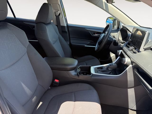 Used 2025 Toyota RAV4 XLE AWD/4WD image 14