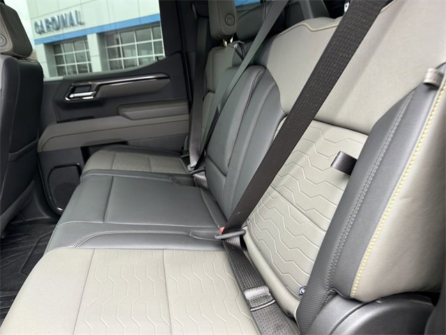 Used 2025 Chevrolet Silverado 1500 ZR2 w/ Technology Package image 11