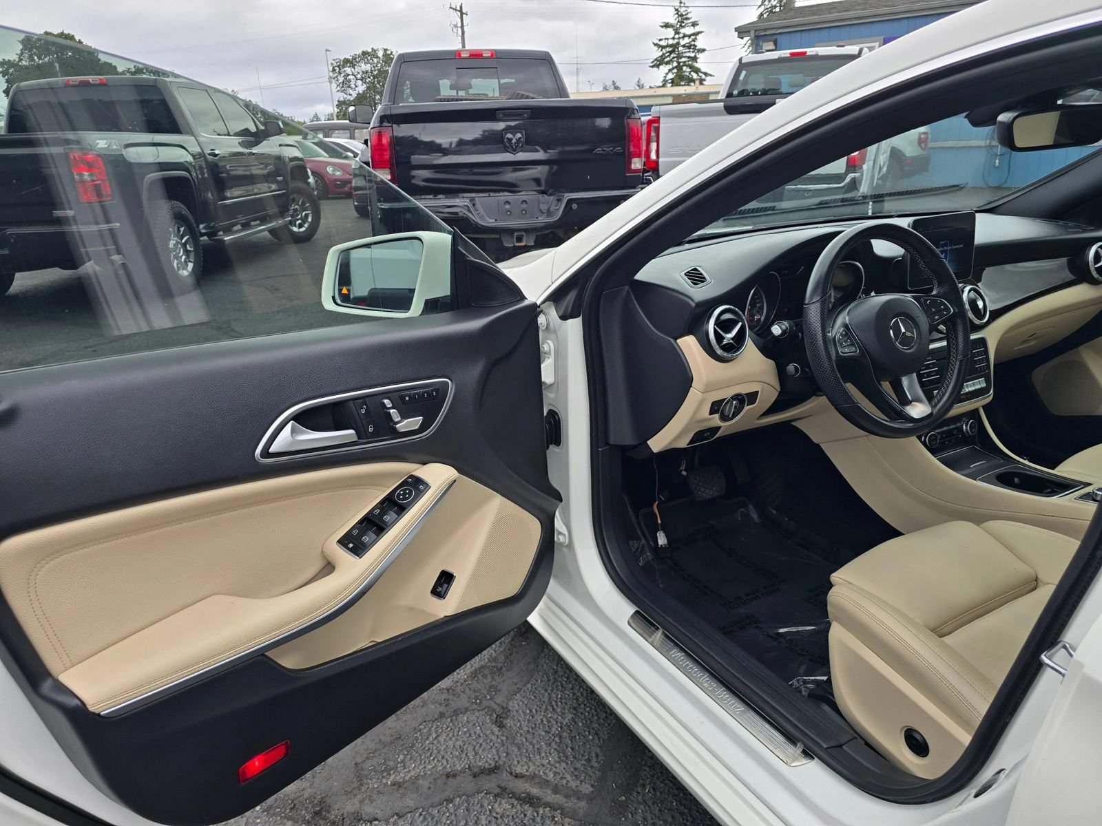 Used 2019 Mercedes-Benz CLA 250 4MATIC image 19