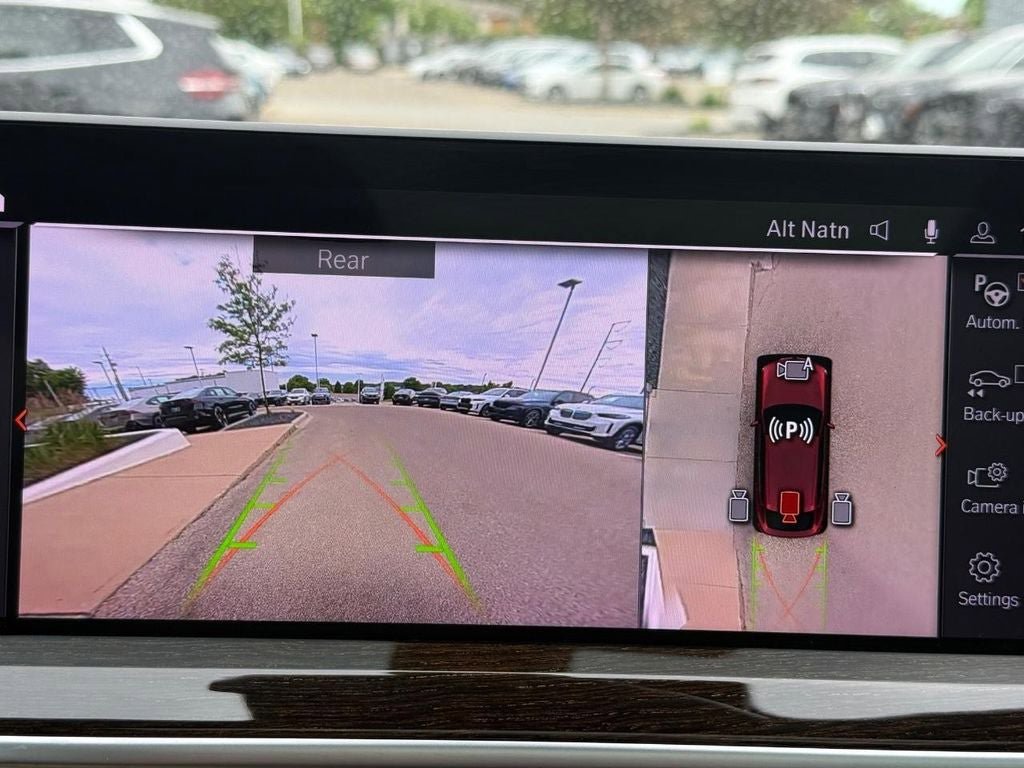 Used 2025 BMW X4 xDrive30i AWD/4WD image 19