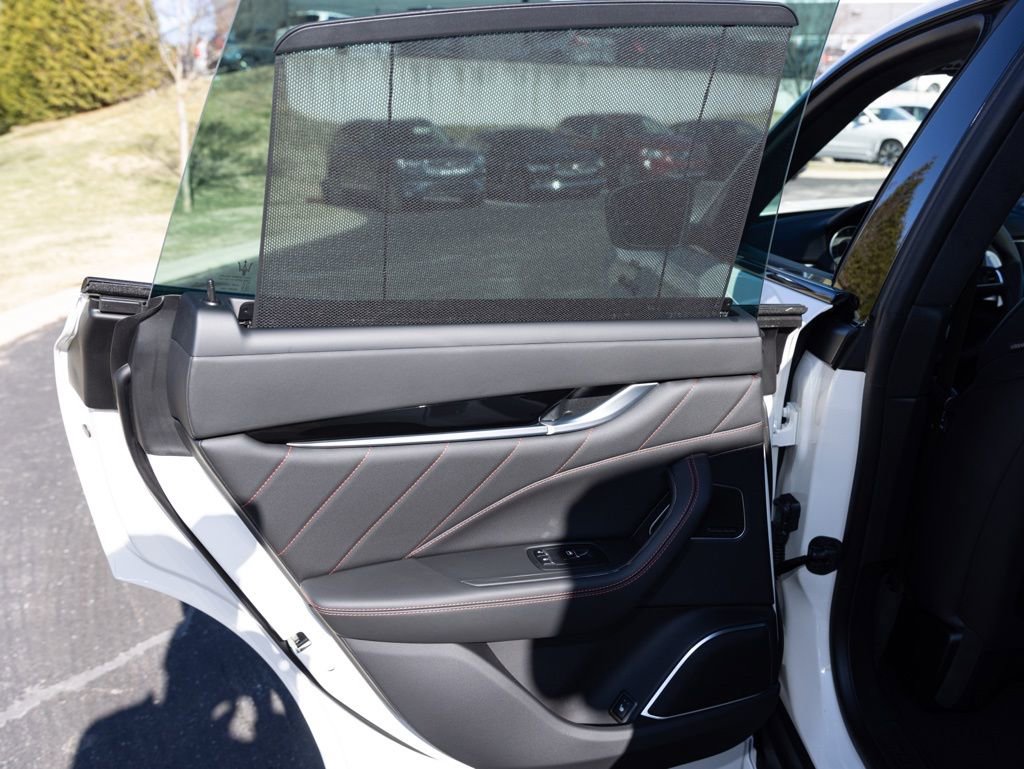 Used 2024 Maserati Levante Modena Ultima image 29