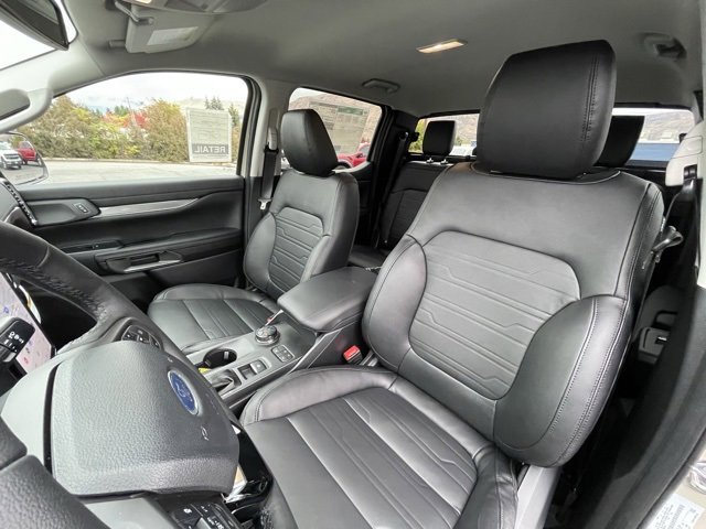 New 2025 Ford Ranger Lariat w/ Black Appearance Package image 19