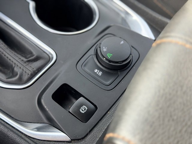 Used 2020 Chevrolet Traverse LT image 18