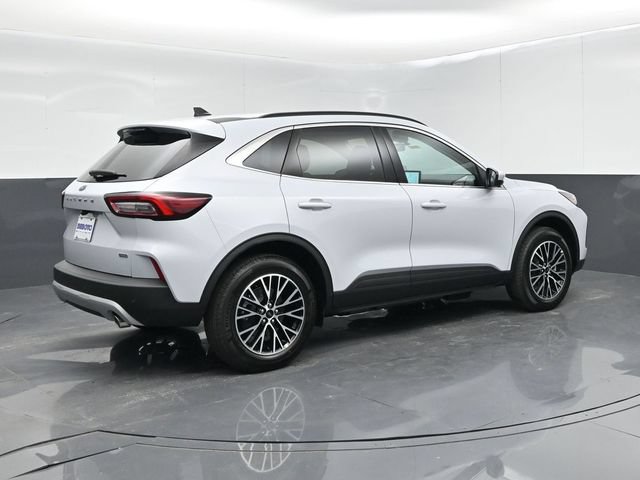 New 2025 Ford Escape SE w/ PHEV Premium Package FWD image 8
