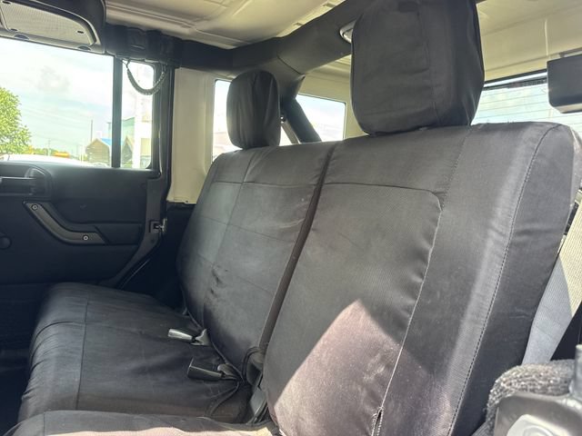 Used 2017 Jeep Wrangler Unlimited Sport w/ Connectivity Group AWD/4WD image 11