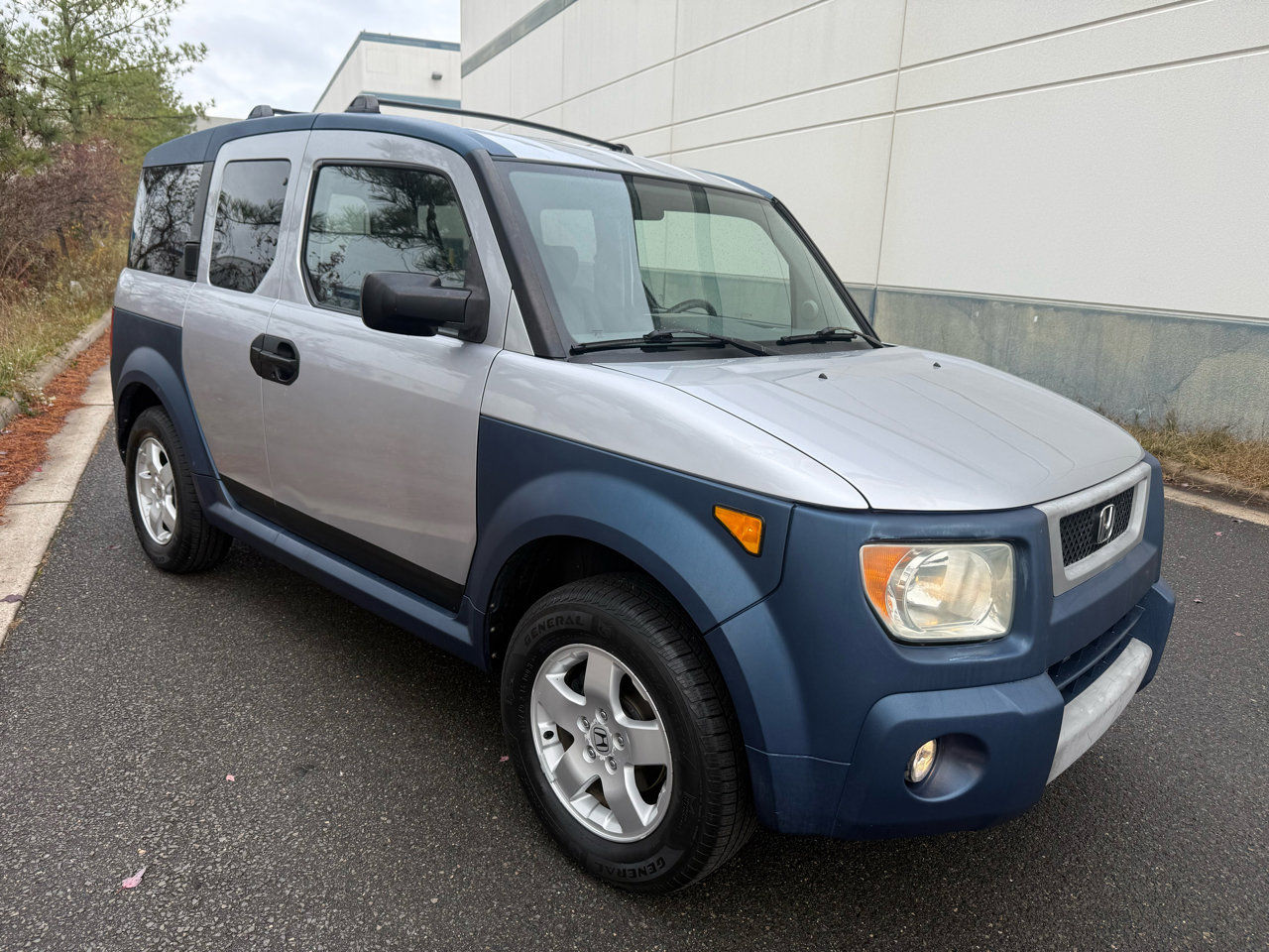 Used 2005 Honda Element EX image 12