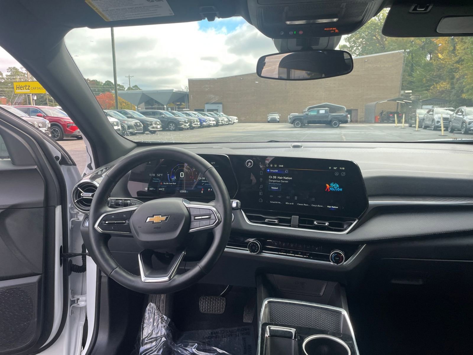 Used 2025 Chevrolet Equinox LT image 30