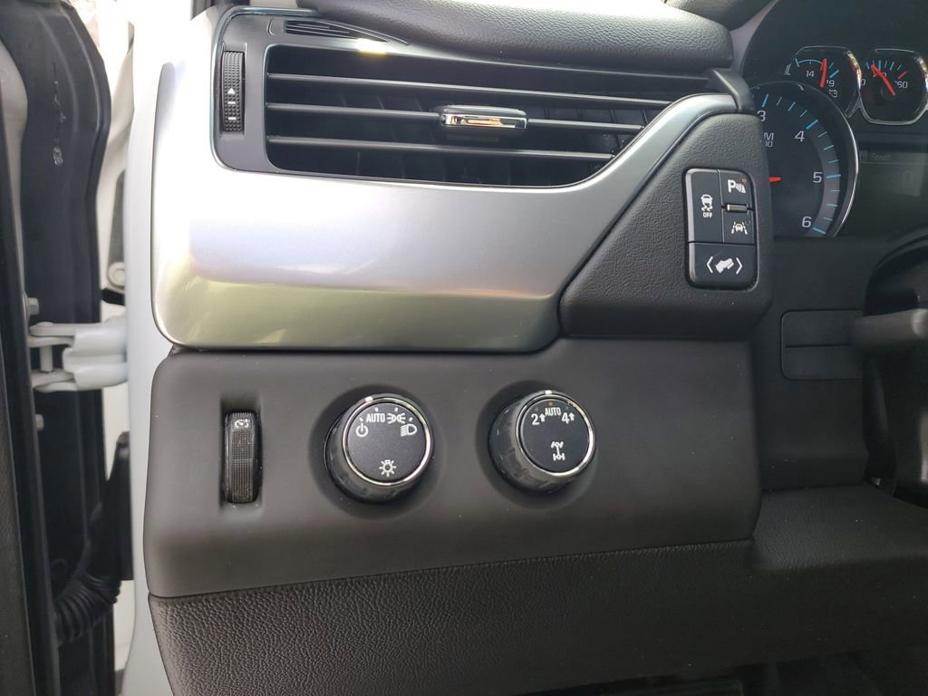 Used 2019 Chevrolet Tahoe LT image 19