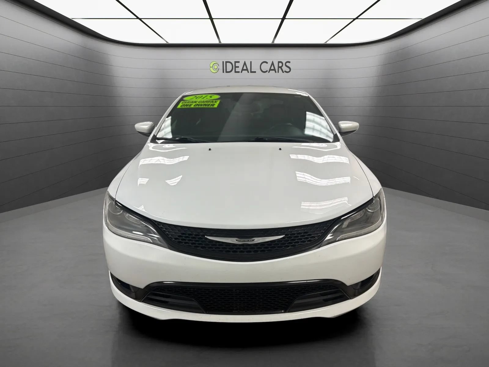 Used 2015 Chrysler 200 S w/ Navigation & Sound Group I FWD image 2