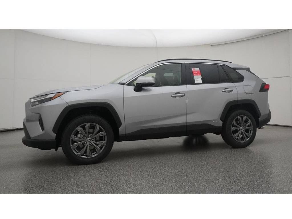 Used 2023 Toyota RAV4 XLE Premium AWD/4WD image 22