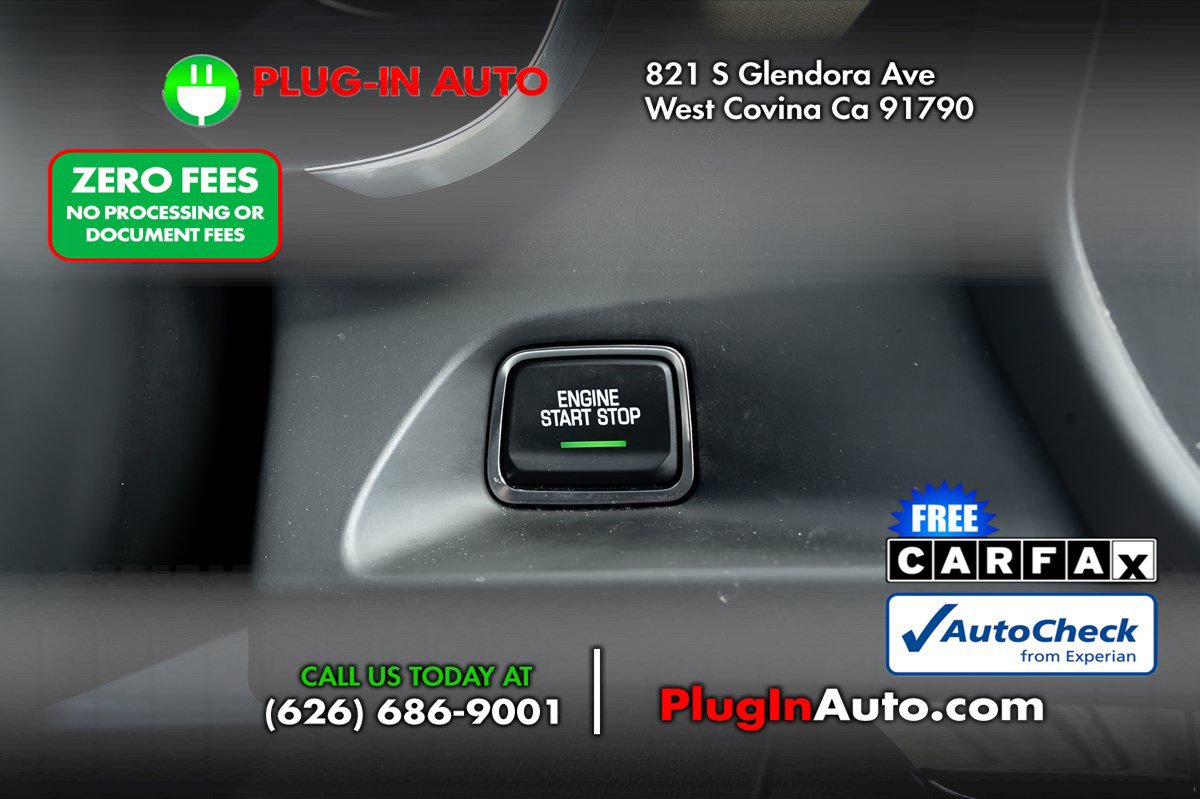 Used 2021 Chevrolet Camaro LT RWD image 19