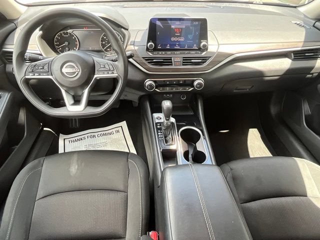Used 2024 Nissan Altima 2.5 SV FWD image 12
