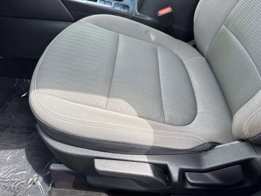 Used 2020 Ford Escape S image 23