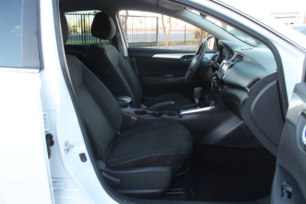 Used 2019 Nissan Sentra S FWD image 31